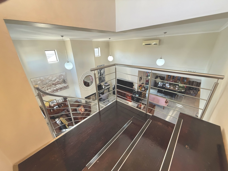 5 Bedroom Property for Sale in Parklands North Western Cape